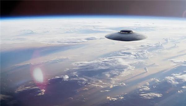 美國F16戰(zhàn)機(jī)被曝曾撞上UFO 碰撞事件引發(fā)關(guān)注
