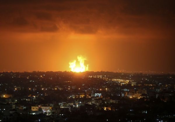 以色列空袭加沙地带多处目标 死伤多人
