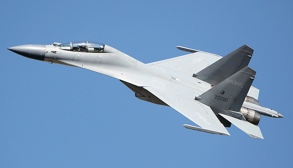 岛内关注解放军军机在台周边巡逻活动:"包夹意味相当