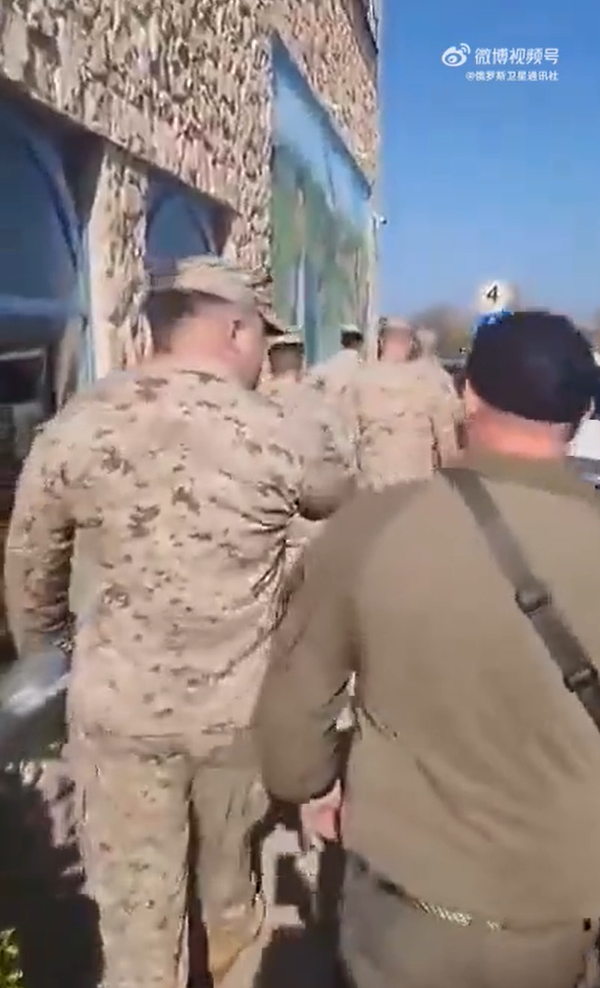 美军士兵在加沙边境地带进行视察 美军在加沙现身！