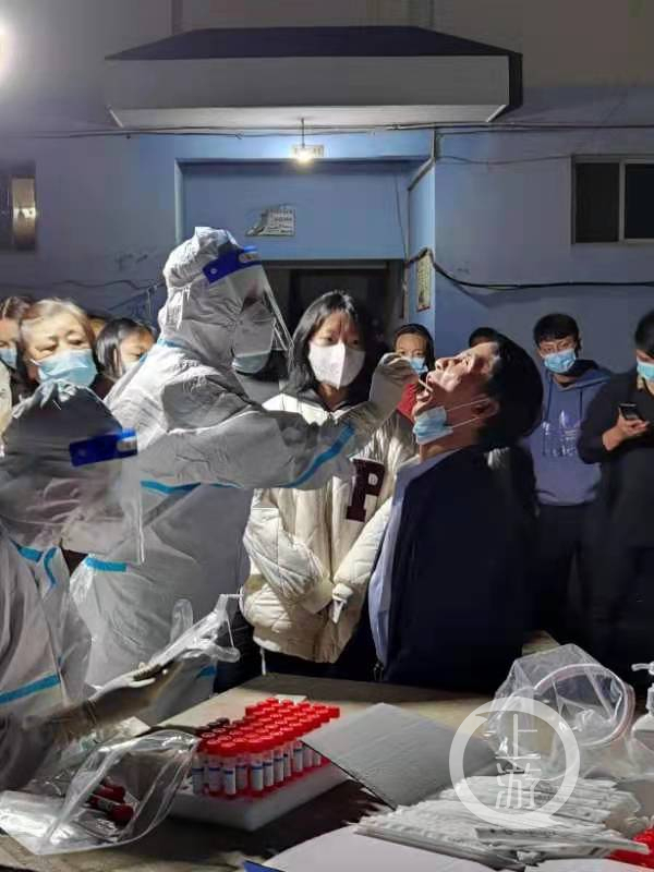 云南核酸阳性学生曾翻墙离校游玩