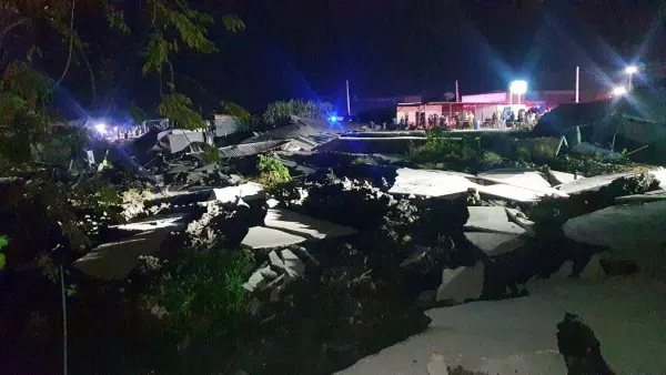泰国地面塌陷30多座房屋损毁