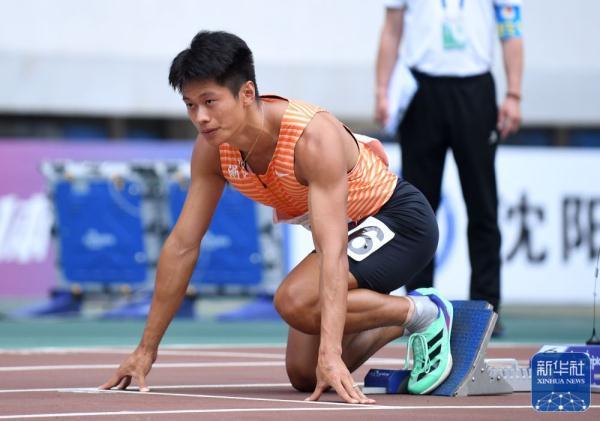全国冠军赛谢震业男子200米夺冠