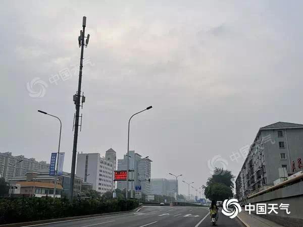 带伞！今明两天北京雷阵雨登场 湿度较大，闷热感明显桑拿天要来了