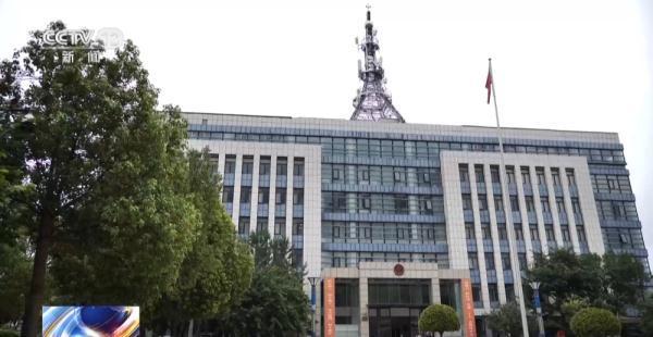 男子拿起板凳砸女子“有图有真相”？ 为吸引流量篡改事实真相 造成恶劣影响 公安部重拳出击