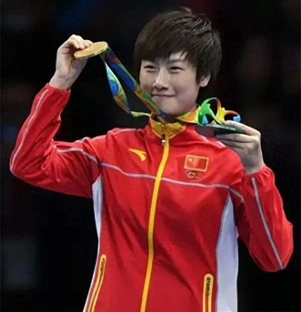 奥运冠军丁宁已任北京大学教师，研究方向为运动训练