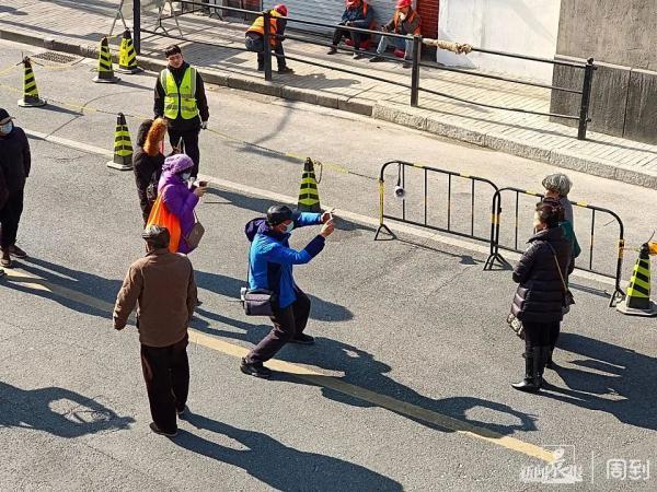 《酱园弄》外景地成热门打卡点 市民不断