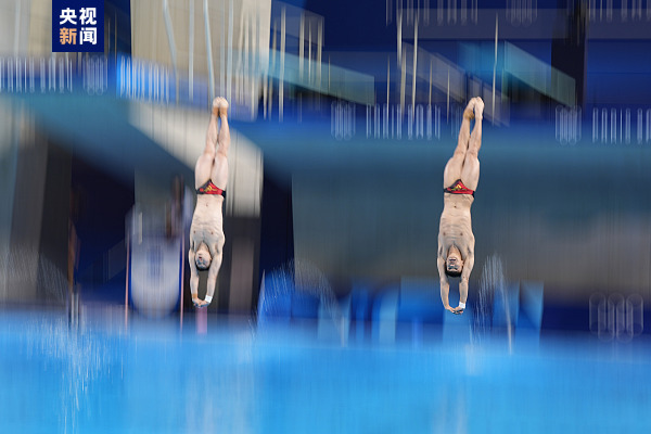 有惊无险！中国组合夺跳水男子双人3米板金牌
