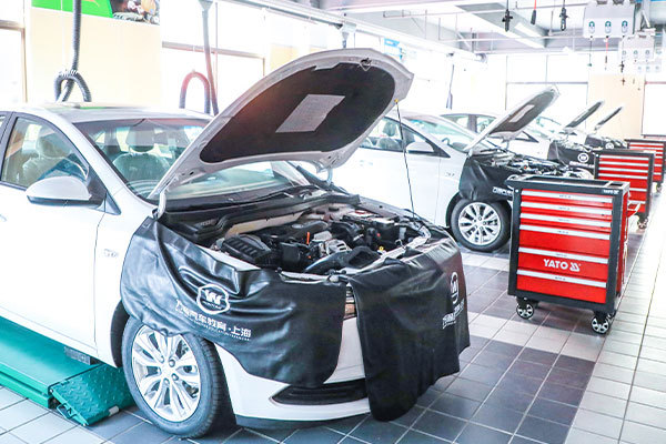 新能源汽車維修工短缺如何破解 速成班助力解決