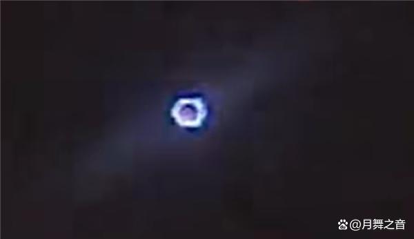 美国加州拍到的UFO可能是什么 美国疑出现可变形UFO盘旋15分钟
