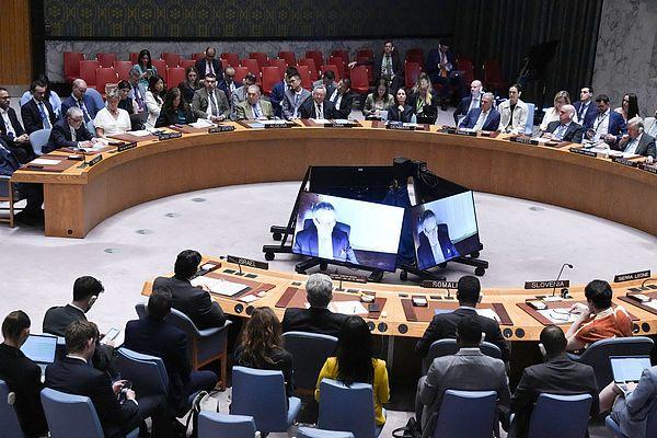 联合国安理会紧急会议：中俄强烈谴责