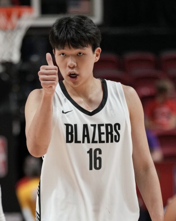 NBA戏精大赏 杨瀚森打亚洲杯球队不拦？老詹啥没说却都是他的传说？ 杨瀚森值得期待
