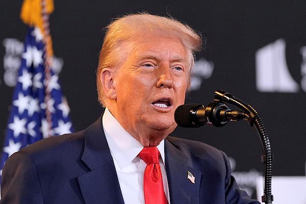 特朗普说在俄罗斯问题上取得重大进展 拭目以待未来会晤