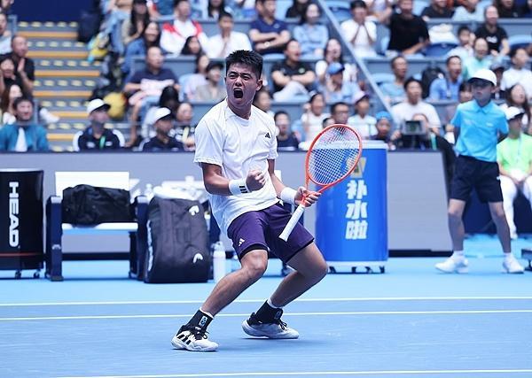 吴易昺:家乡四强意义远超达拉斯冠军 是更珍贵的喜悦 家乡胜利见证成长