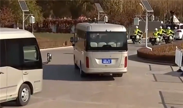 神21全新转运车:车牌写