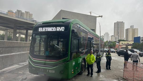 德财长回应德铁订购中国电动公交车 呼吁本土保护主义