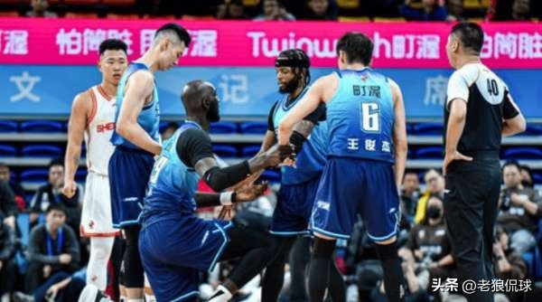 王人不要我要！鱼腩球队连“捡”6名CBA弃将，12战7胜打进8强 子民球队逆袭成黑马