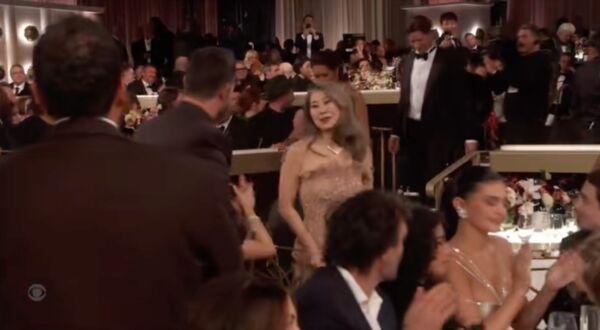 KPOP猎魔女团金球奖最好动画片 双奖荣耀精明全球