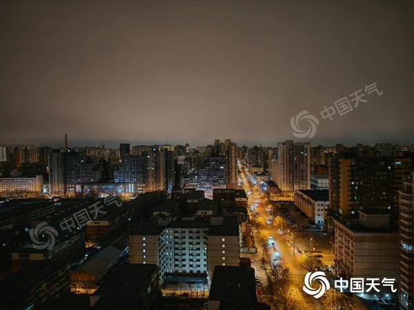 北京下雪 需注意交通安全