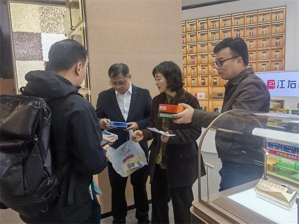 建议适老化药品说明书成强制标配 让老年人用药更安心