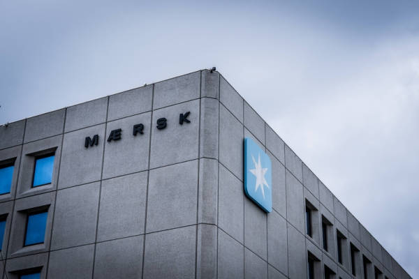 中国警告全球航运巨头，对供应链中断表达关切