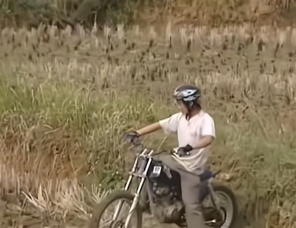 张雪20年前纪录片走红