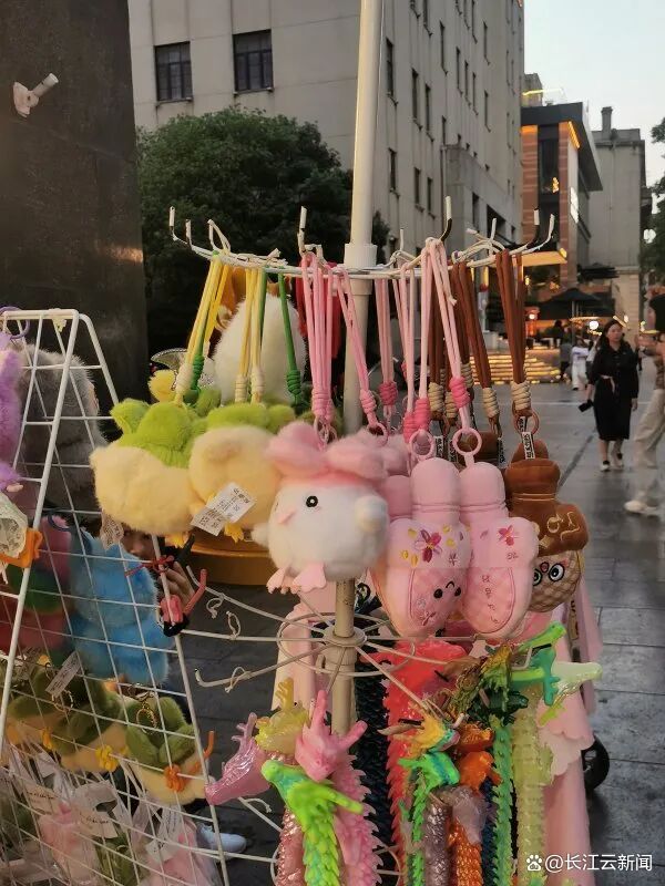 武汉蒜鸟告了“蒜鸟”：损失超亿元 维权之路艰难前行