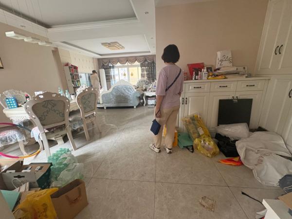 男子疑遭妻子家暴跳樓 父母告兒媳 兩年奔波討說法