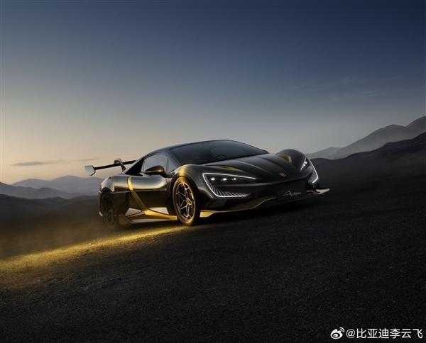 比亚迪仰望U9X抵达迪拜开启交付 全球限量30台