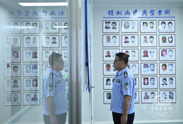 民警比对画像抓获逃亡20年命案嫌疑人 画笔下的真相
