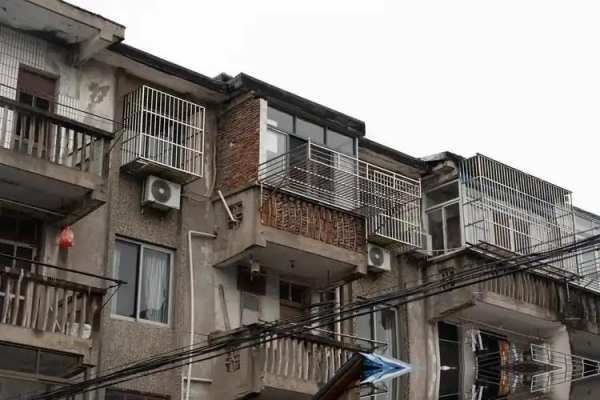 媒体：让加梯难题终结在盖房那一刻，未来5年老楼将全面改造