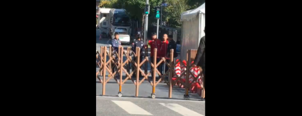 国乒教练王皓受辱拍照取证 竞技体育变味引争议