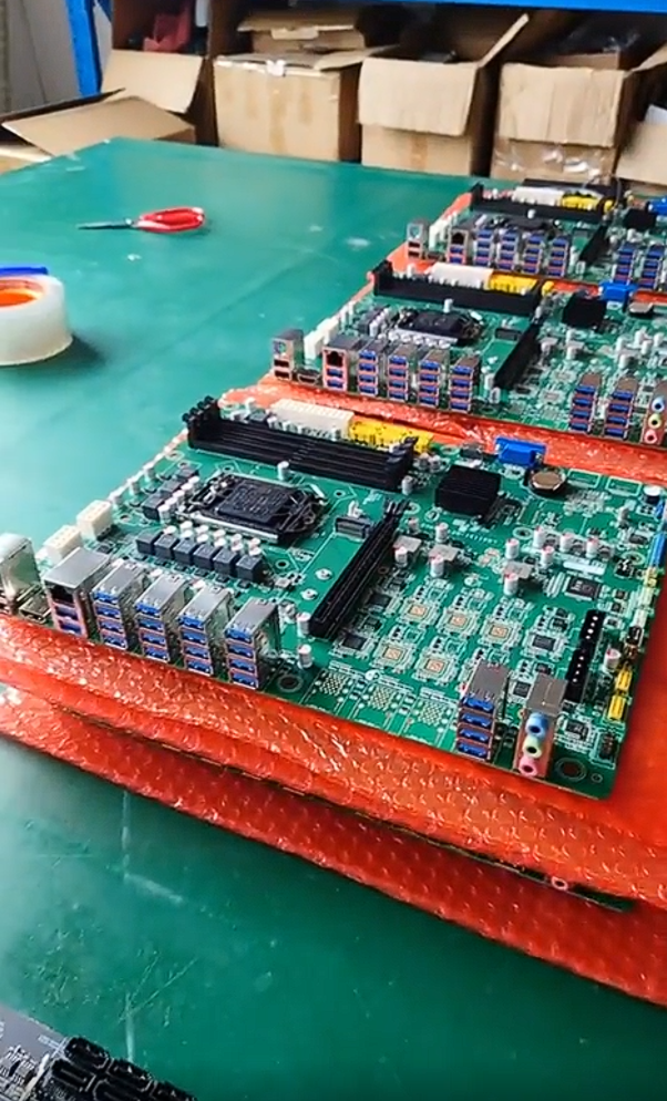 拥有 36 个 USB-A 接口的主板现身：英特尔 LGA 1151 插槽，可用于群控场合