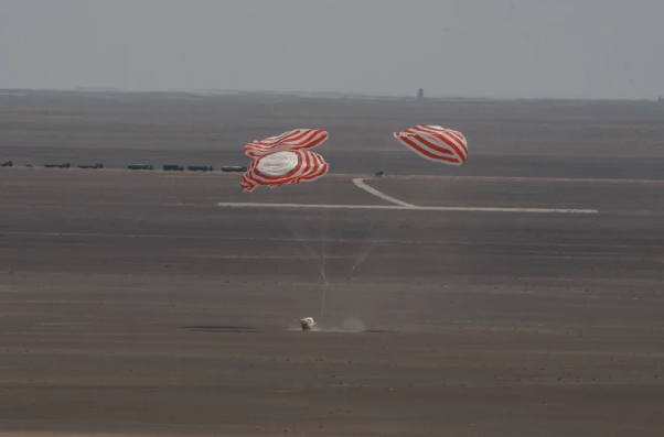 我国载人登月又有新突破 梦舟飞船试验成功