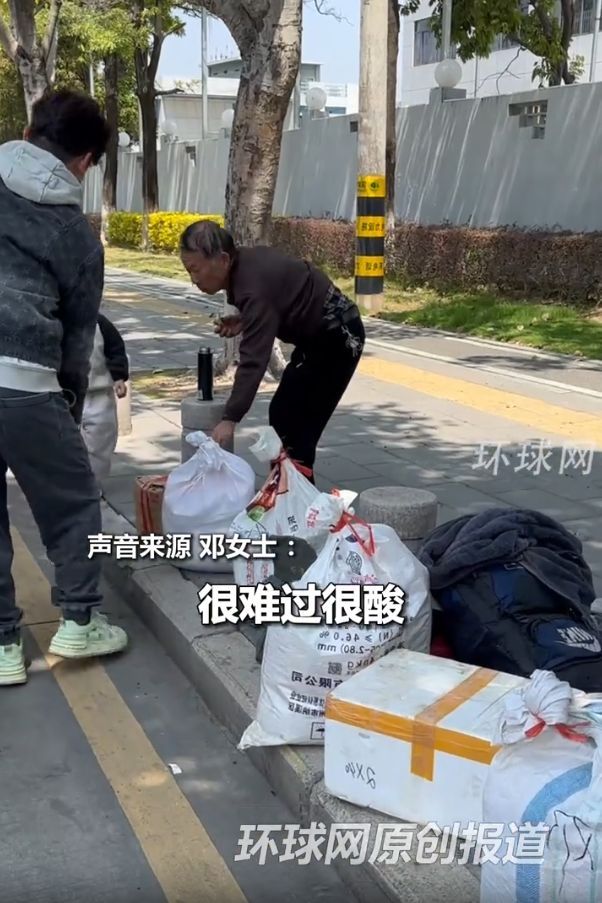 父亲扛百斤美食投喂女儿自己啃馒头 父亲带好几箱特产来看孩子