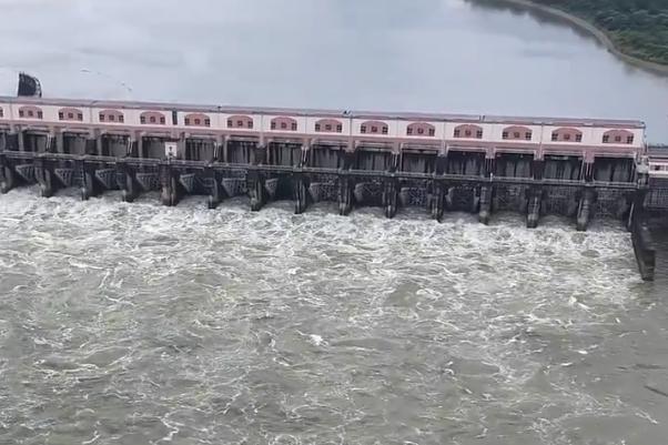 洪峰过境广东 多地启动防汛应急响应