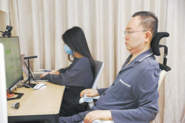 蔡磊想找有实力渐冻症患者接续事业 为“破冰”战役接力