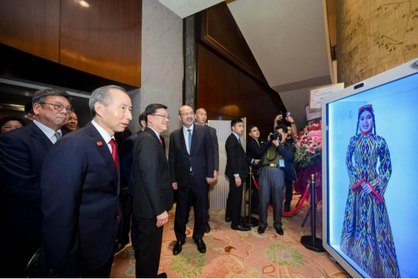 乌兹别克斯坦—中国（香港）商务论坛 暨“乌兹别克斯坦制造”展览在港隆重举行