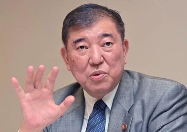 日前首相喊话中日韩携手应对美国 共促多边主义