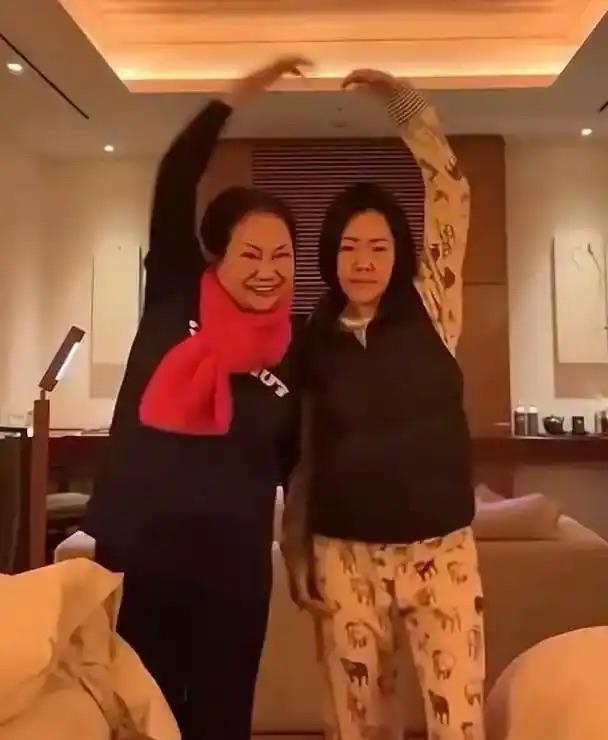 小S二女儿表示暂不进演艺圈 专注学业与家庭时光