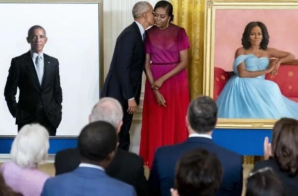 奥巴马夫妇重返白宫