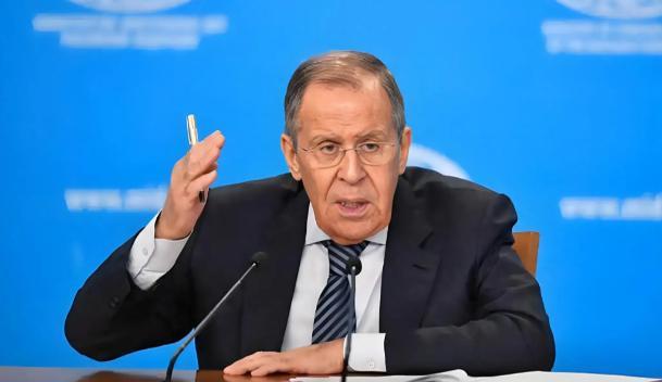 波兰警告普京专机不要经过其领空 空中对峙升级