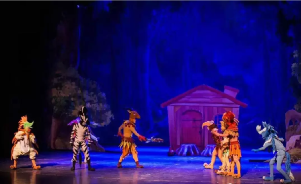半岛棋牌去山东省会大剧院重温经典儿童音乐剧《狮子王》让“爱”在孩子们心中绽放(图1)