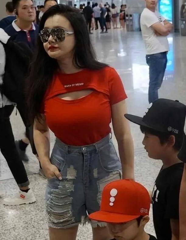 赔光2亿后 妻子亲手撕下邹市明最后的体面 昔日拳王风光不再