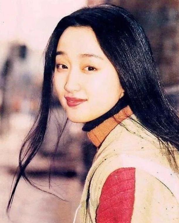 从甜歌皇后到被误解的“黑幕女星”，杨钰莹为何能逆袭？