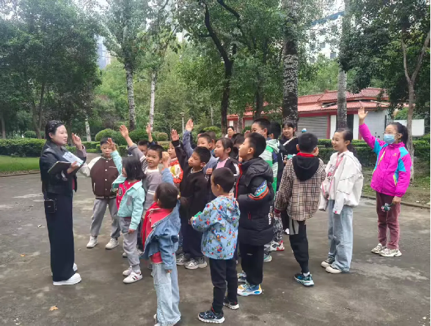西安市莲湖区:走进自然课堂 探索植物奥秘