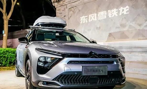 凡尔赛C5 X带你穿越东西文化的交汇点