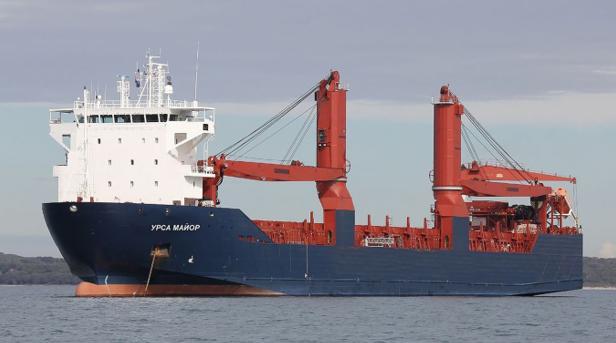 外媒：乌克兰无人机袭击俄罗斯港口导致一货船起火，造成2死3伤