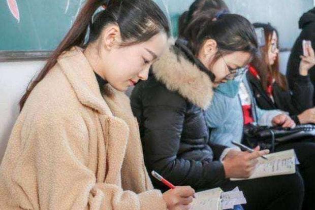 教师迎来“好消息”：人均工资或将上涨300元