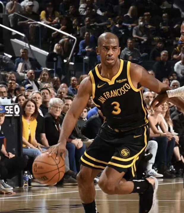 效仿哈登模式！保罗15+12创5项勇士生涯纪录 仅1失误完胜范乔丹